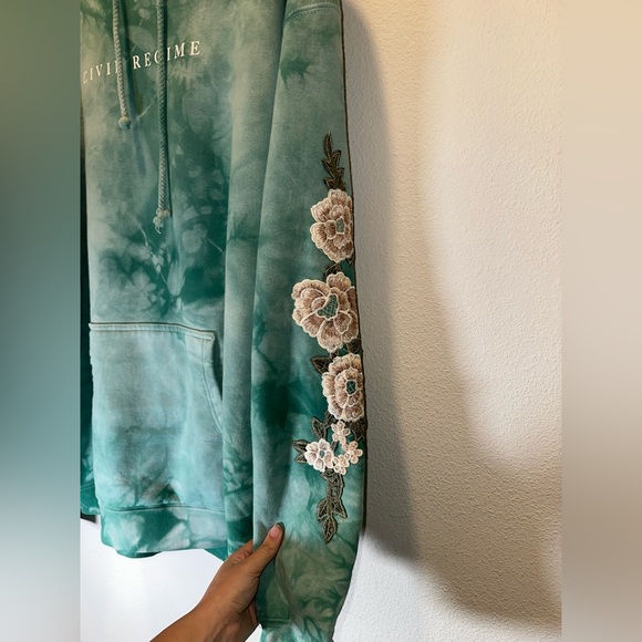 Civil Regime Aqua Marble Rose Embroidered Hoodie NWOT Size Large - Picture 6 of 10
